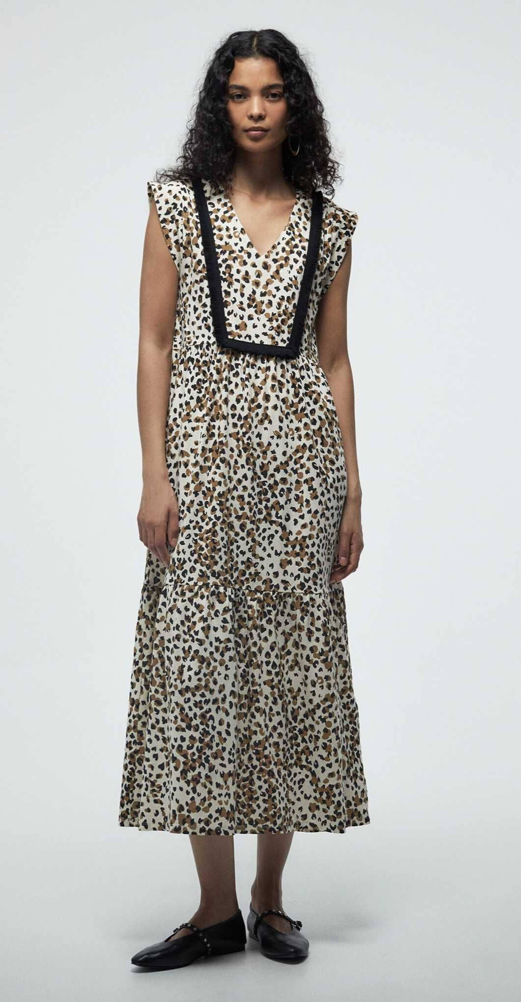 Vestido paneles flecos de Sfera