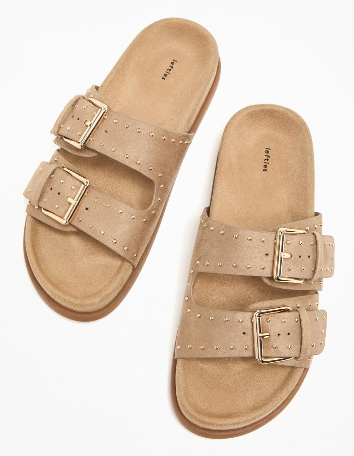 Sandalia plana con detalle de doble hebilla