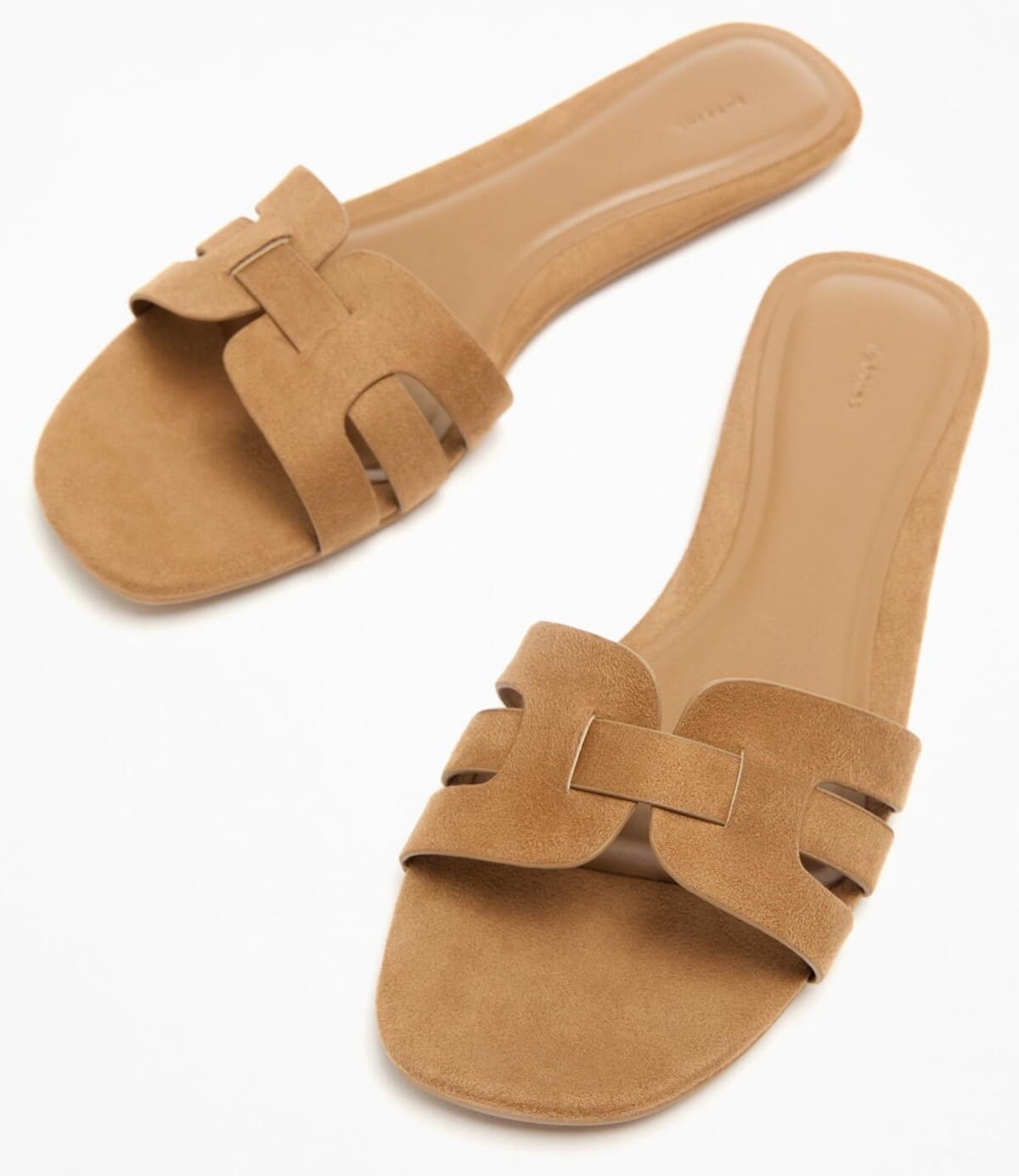 Sandalia plana de pala ancha