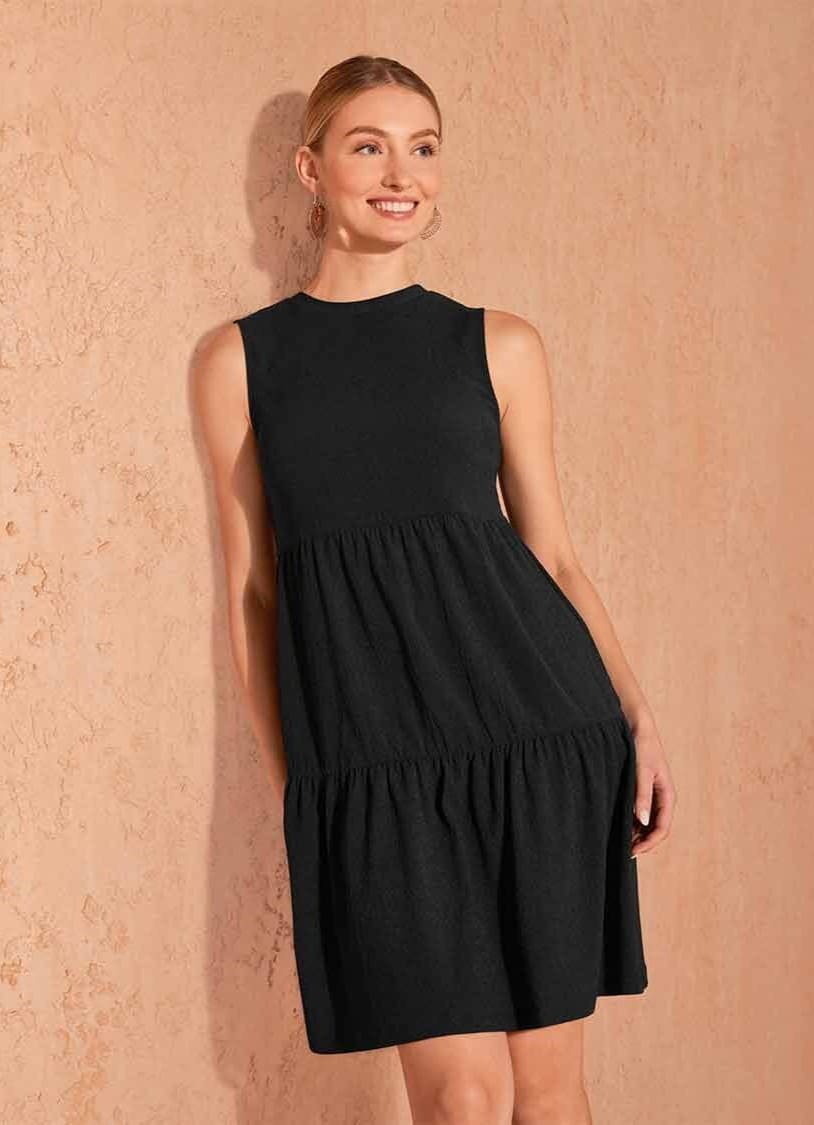 Vestido de corte entallado