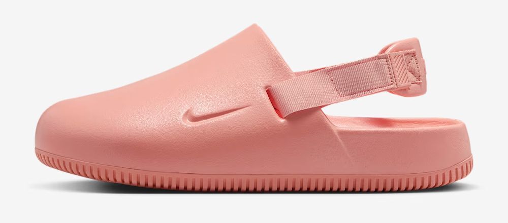 Sandalias Nike Calm Mules en tono melocotón