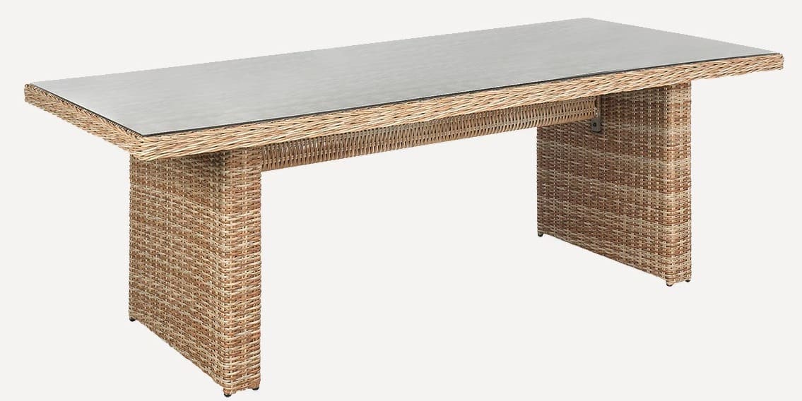 La mesa de comedor de jardín Le Mans de El Corte Inglés