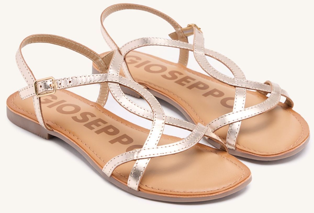 Sandalias planas de piel con tiras y plantilla acolchada Gioseppo de El Corte Inglés