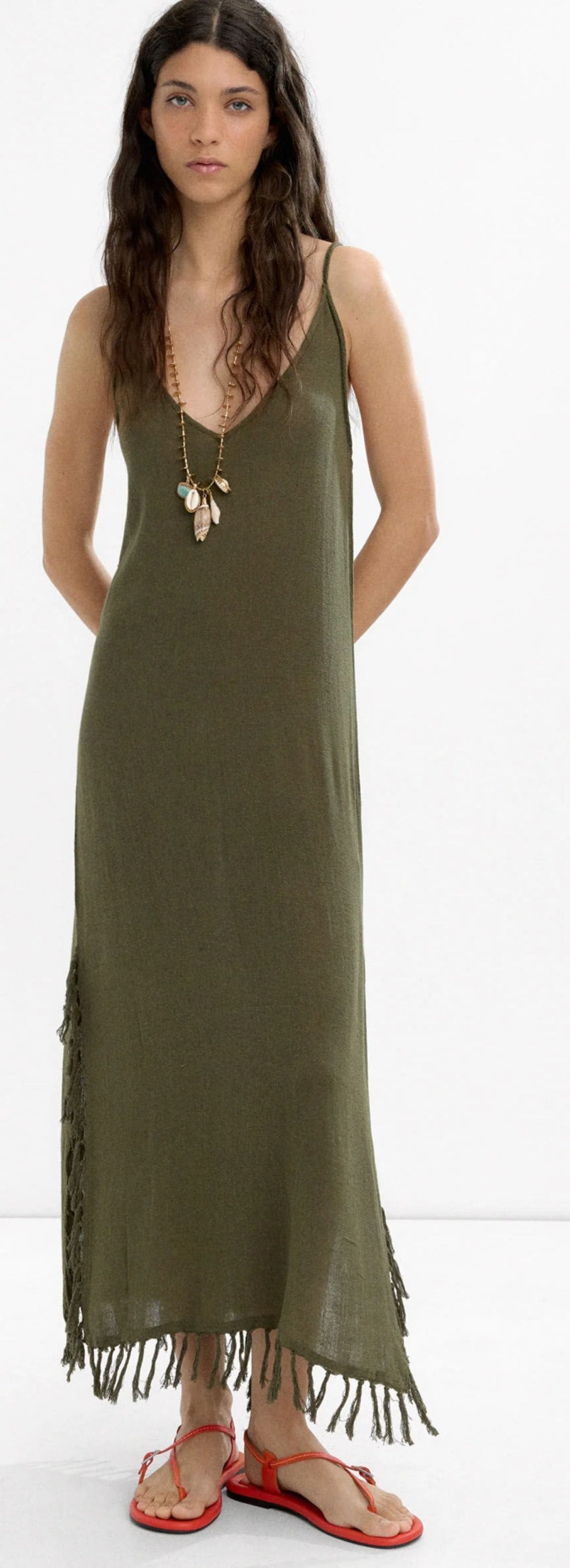 Vestido largo con lino de Parfois