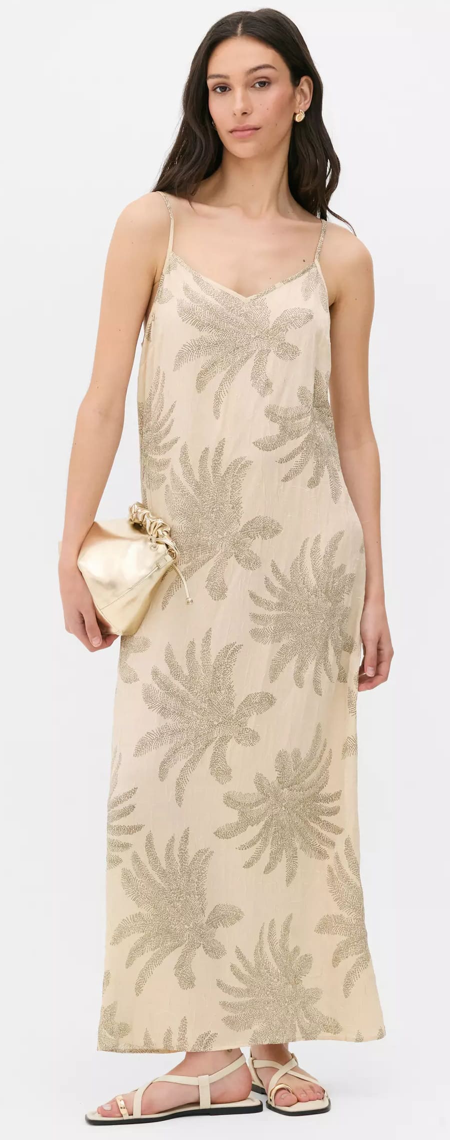 El vestido largo con tirantes de Paula Echevarría en color crudo de Primark