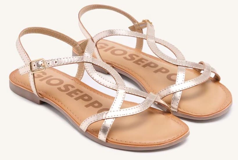 Sandalias planas de piel con tiras y plantilla acolchada