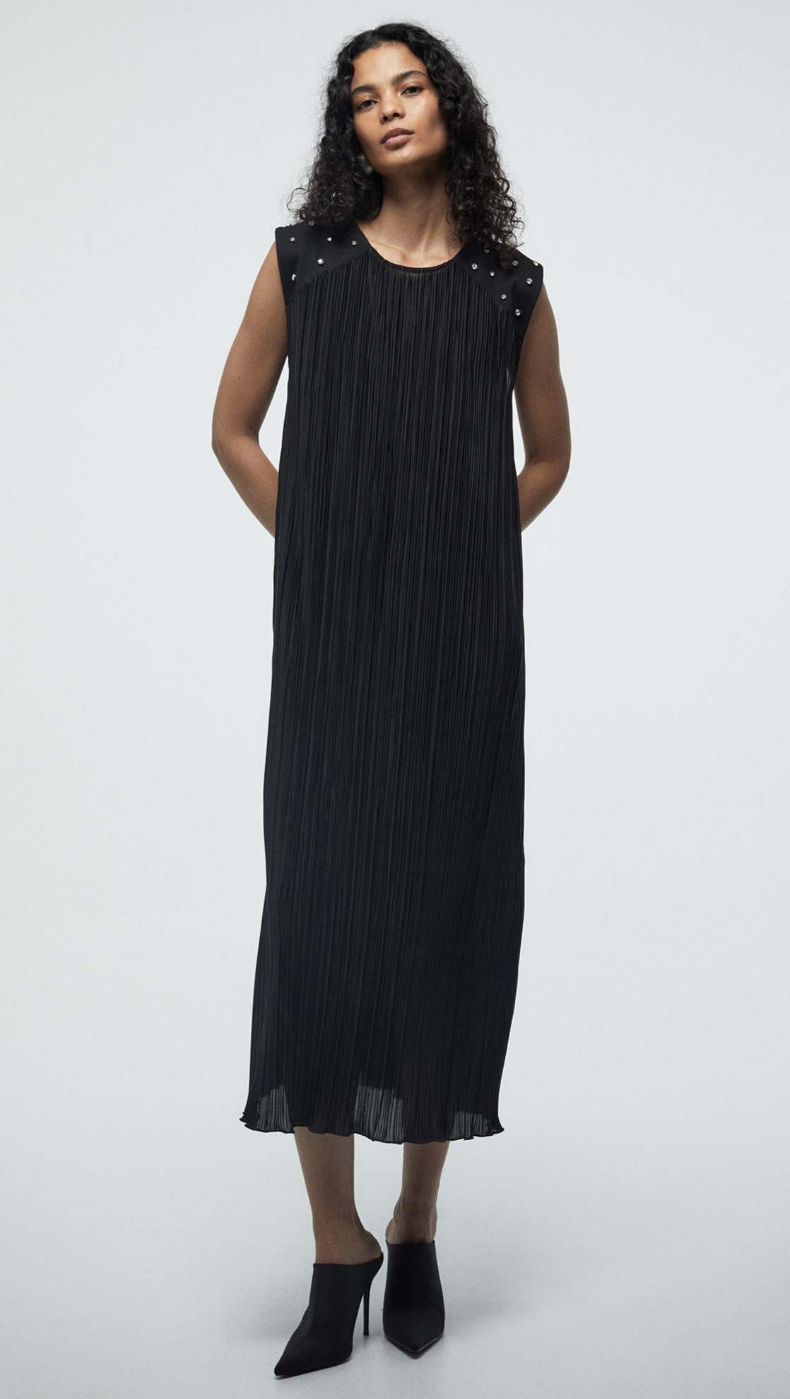 Vestido plisado brillos de Sfera