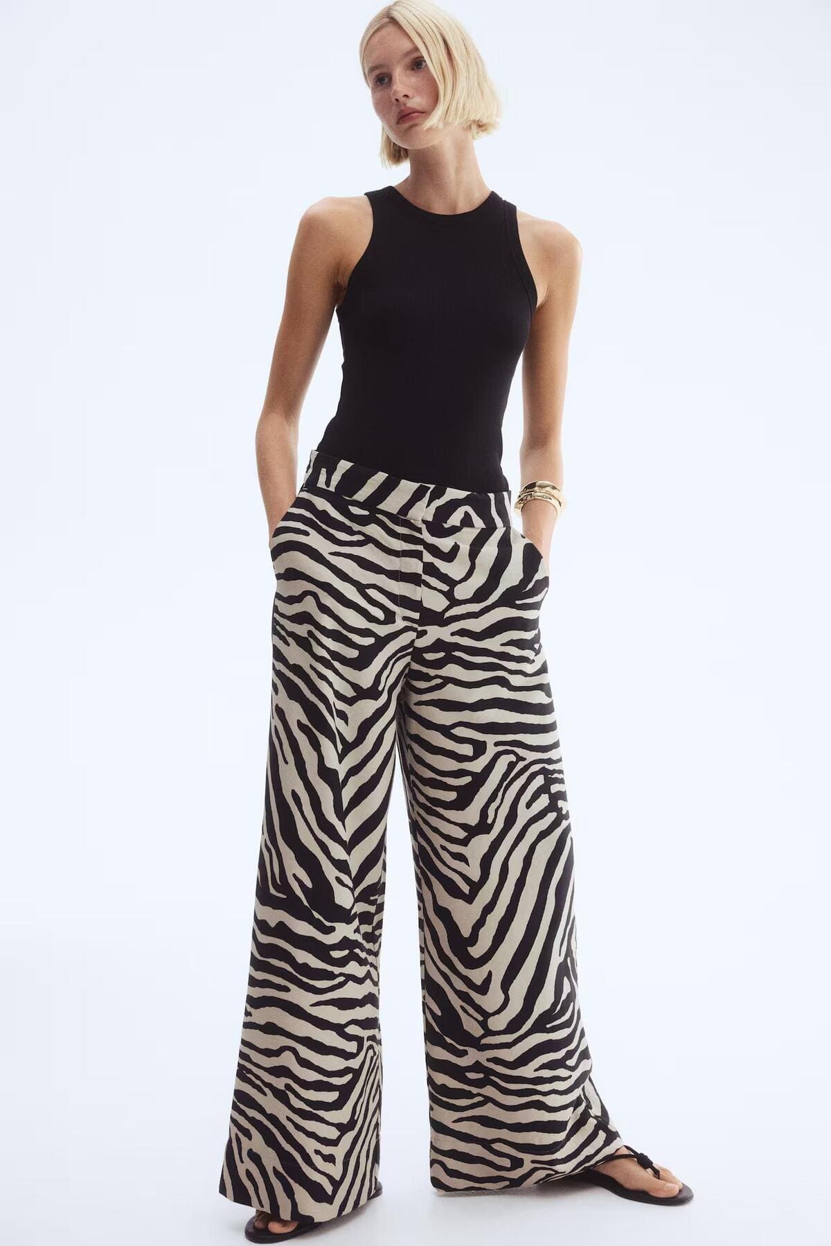 Pantalón amplio de sarga