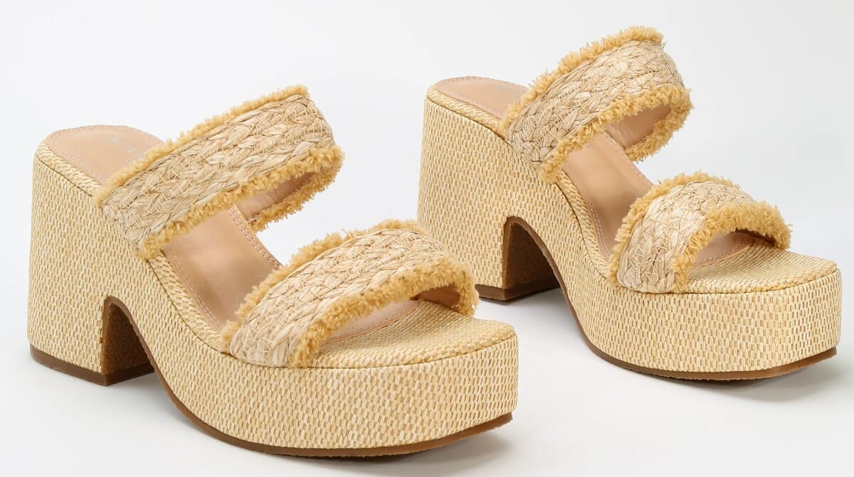 Zuecos de plataforma con doble tira