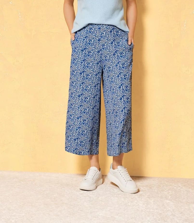 Pantalón de pernera ancha