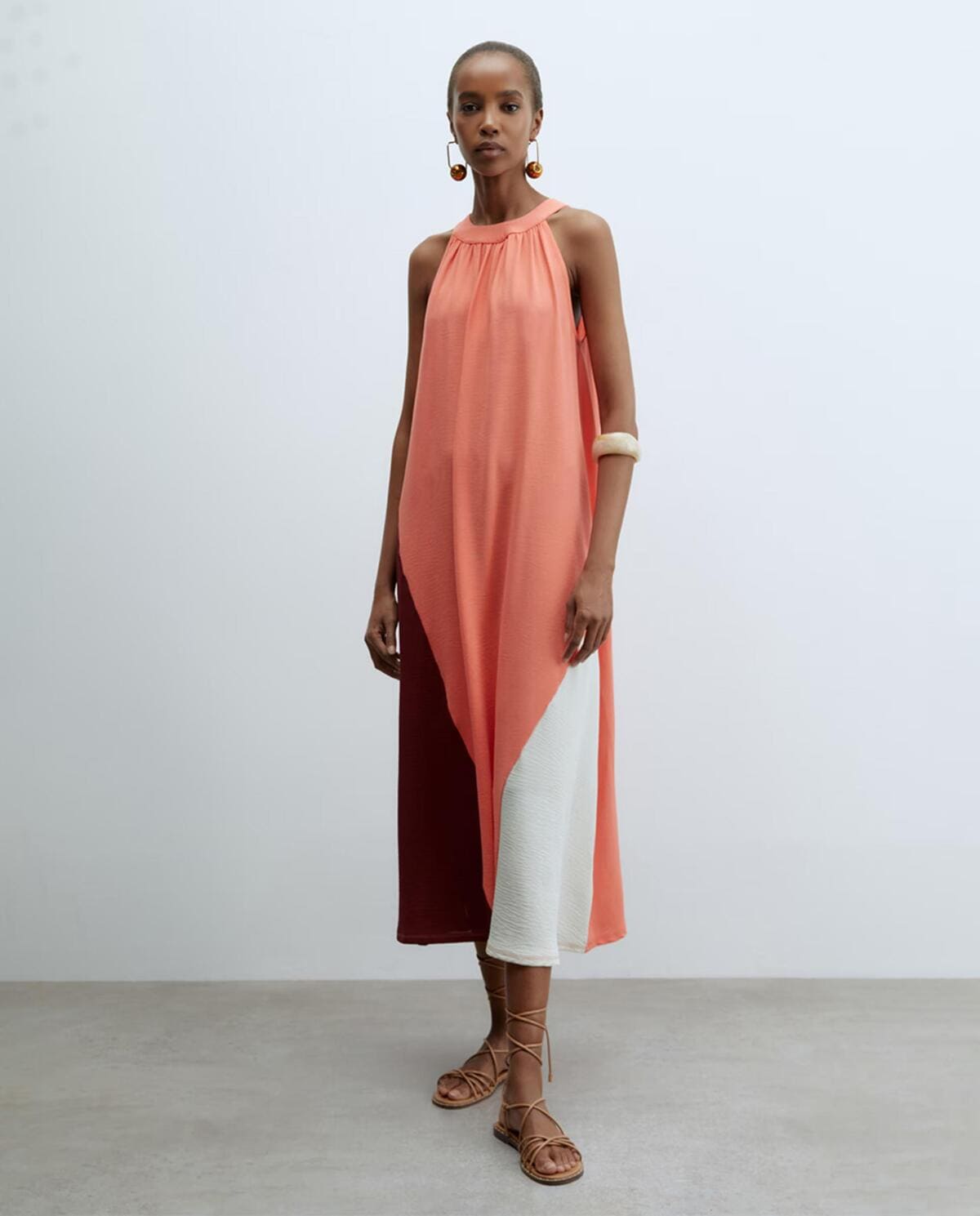 Vestido con bloques de color