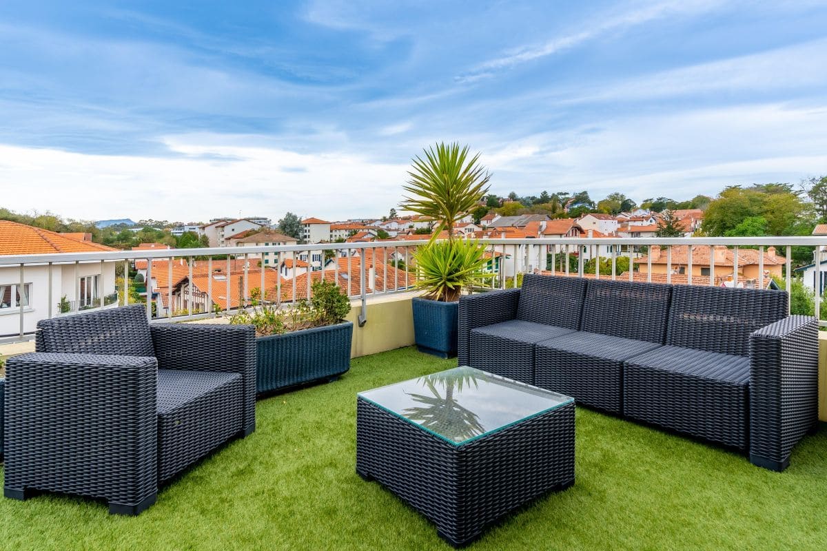 Césped artificial Itthon CA21024 2x4 metros de Leroy Merlin