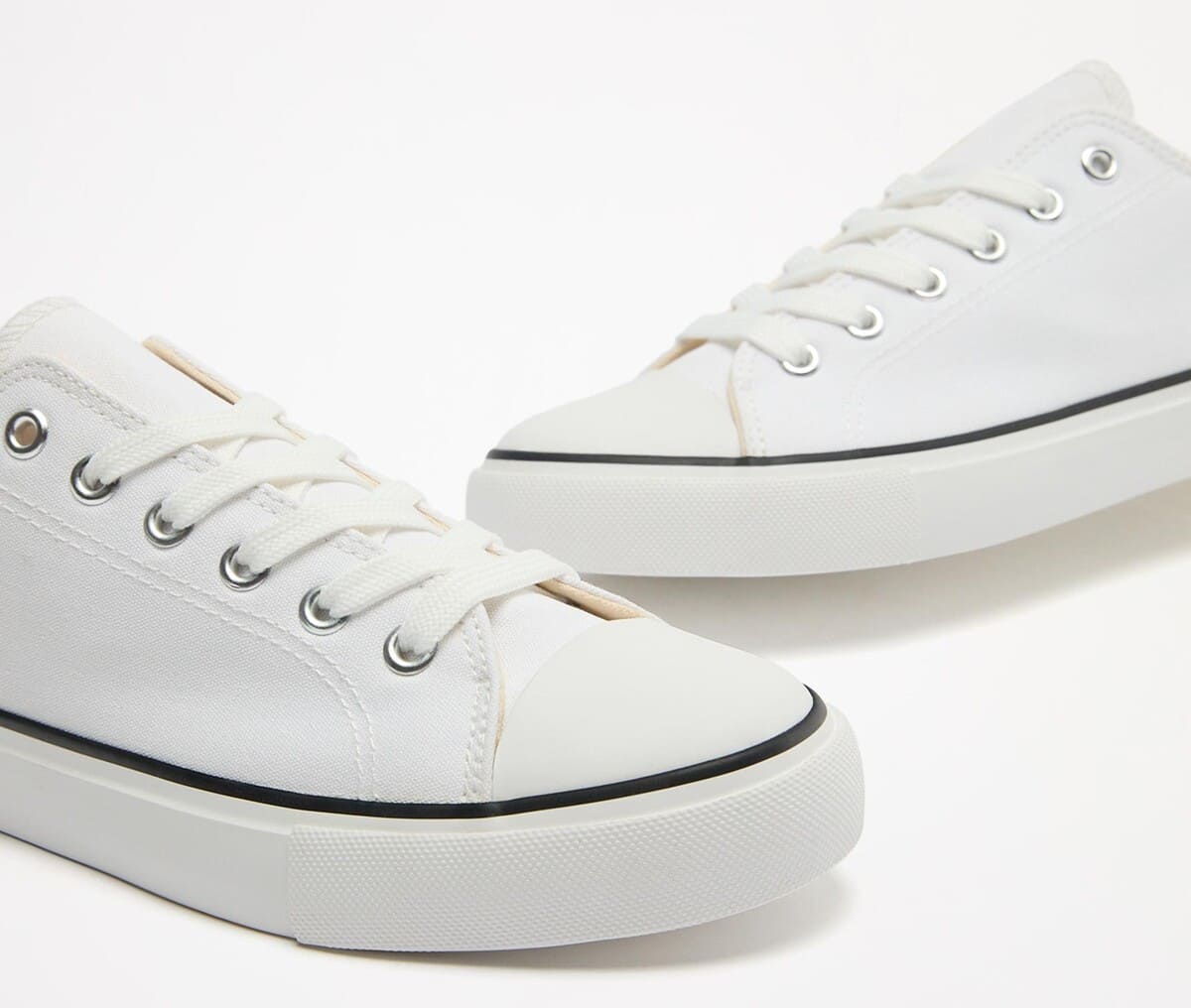 Zapatilla de puntera reforzada y empeine tejido