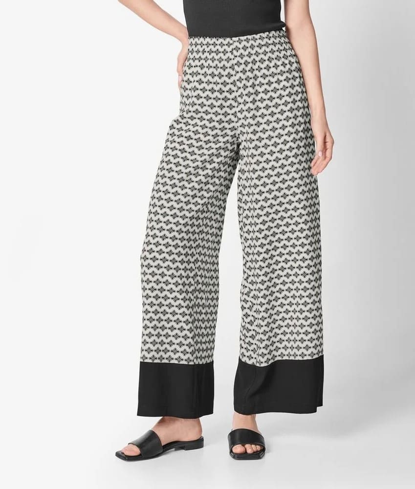 Pantalón de pernera ancha