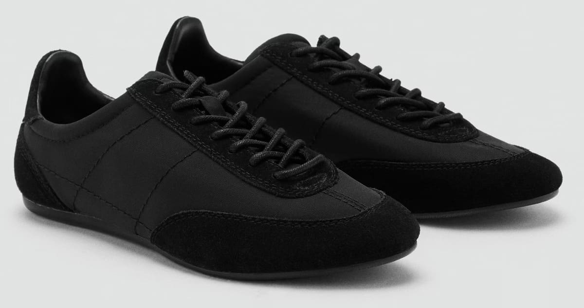 Las nuevas zapatillas deportivas combinadas piel serraje en color negro de Mango