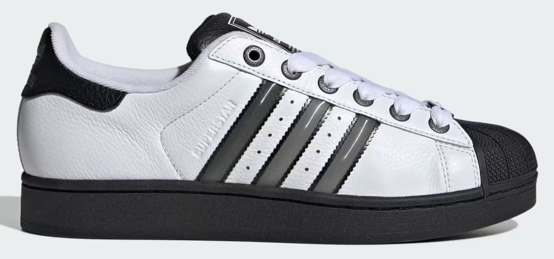 Las nuevas zapatillas Superstar II en color blanco y negro de Adidas