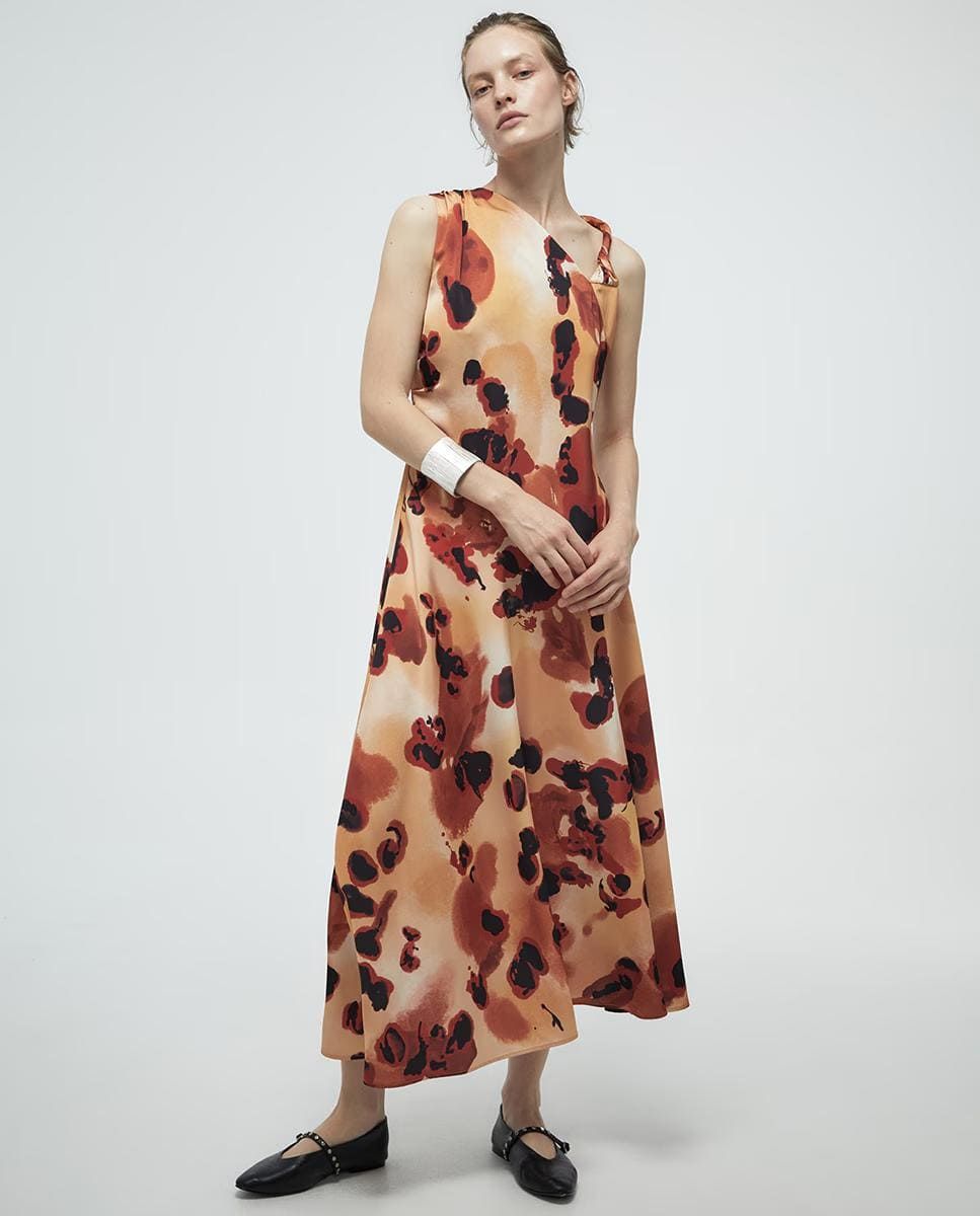 Vestido asimétrico, Sfera