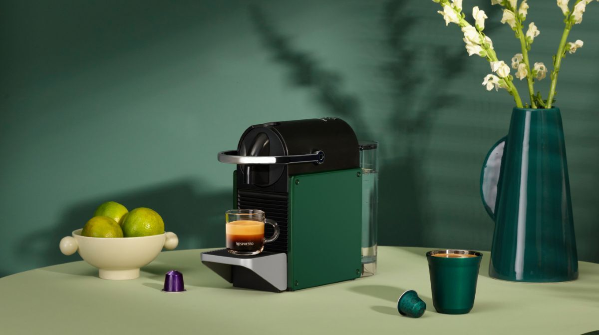 Cafetera Nespresso Pixie Dark Green