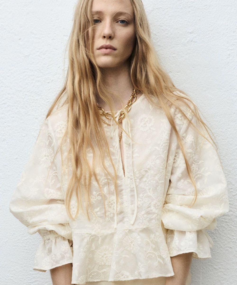 Blusa lyocell bordada