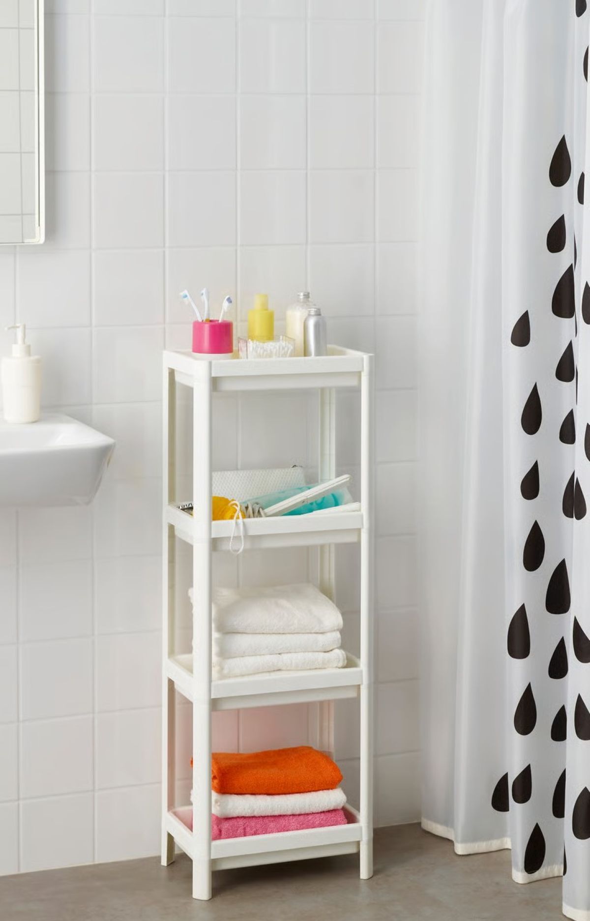 Estantería de la serie VESKEN de Ikea