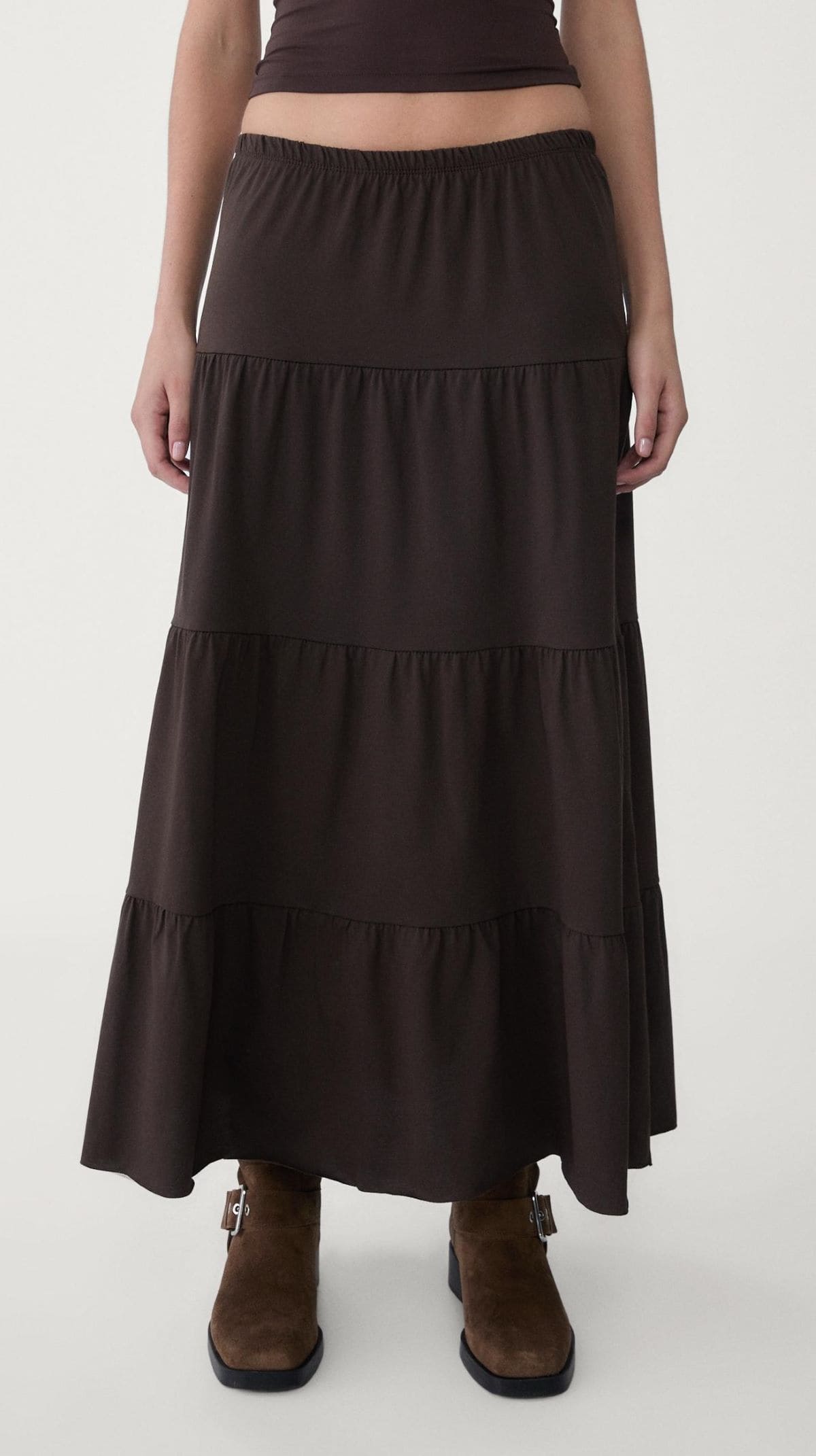 Falda fluida y larga de punto, Stradivarius