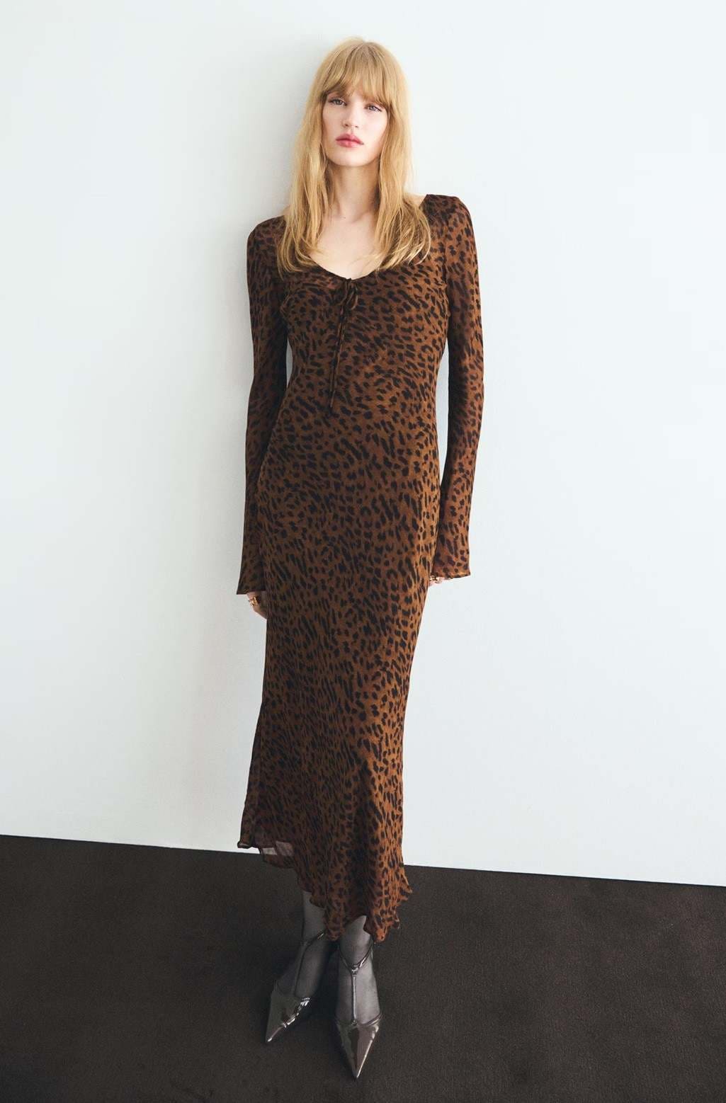 Vestido leopardo manga larga de Mango