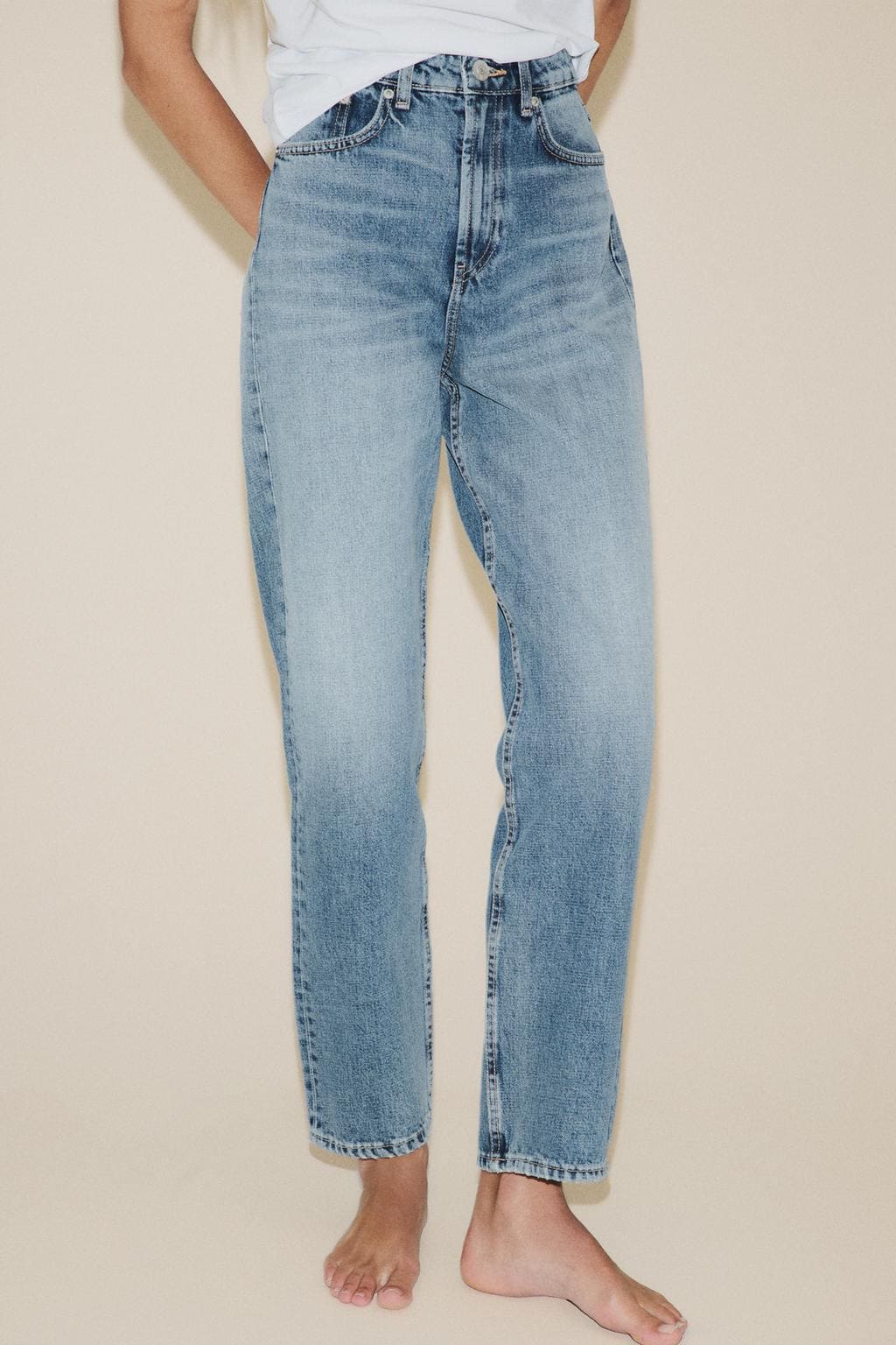 Jeans TRF MOM FIT de tiro alto