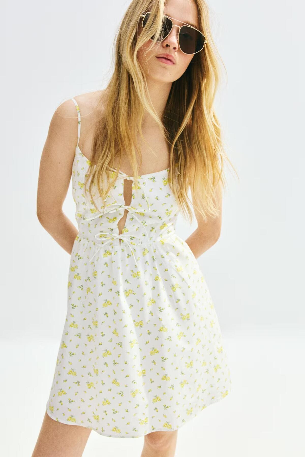 Vestido de popelina con lazadas