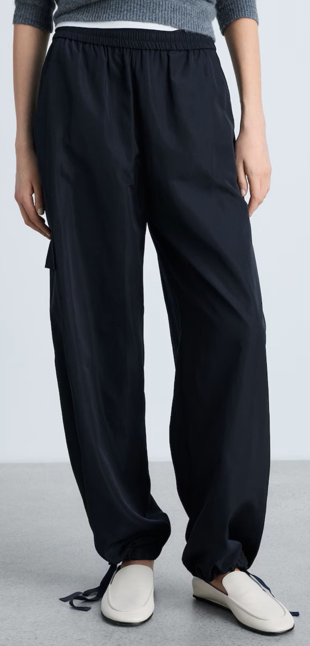 Pantalón cargo bajo ajustable de Zara