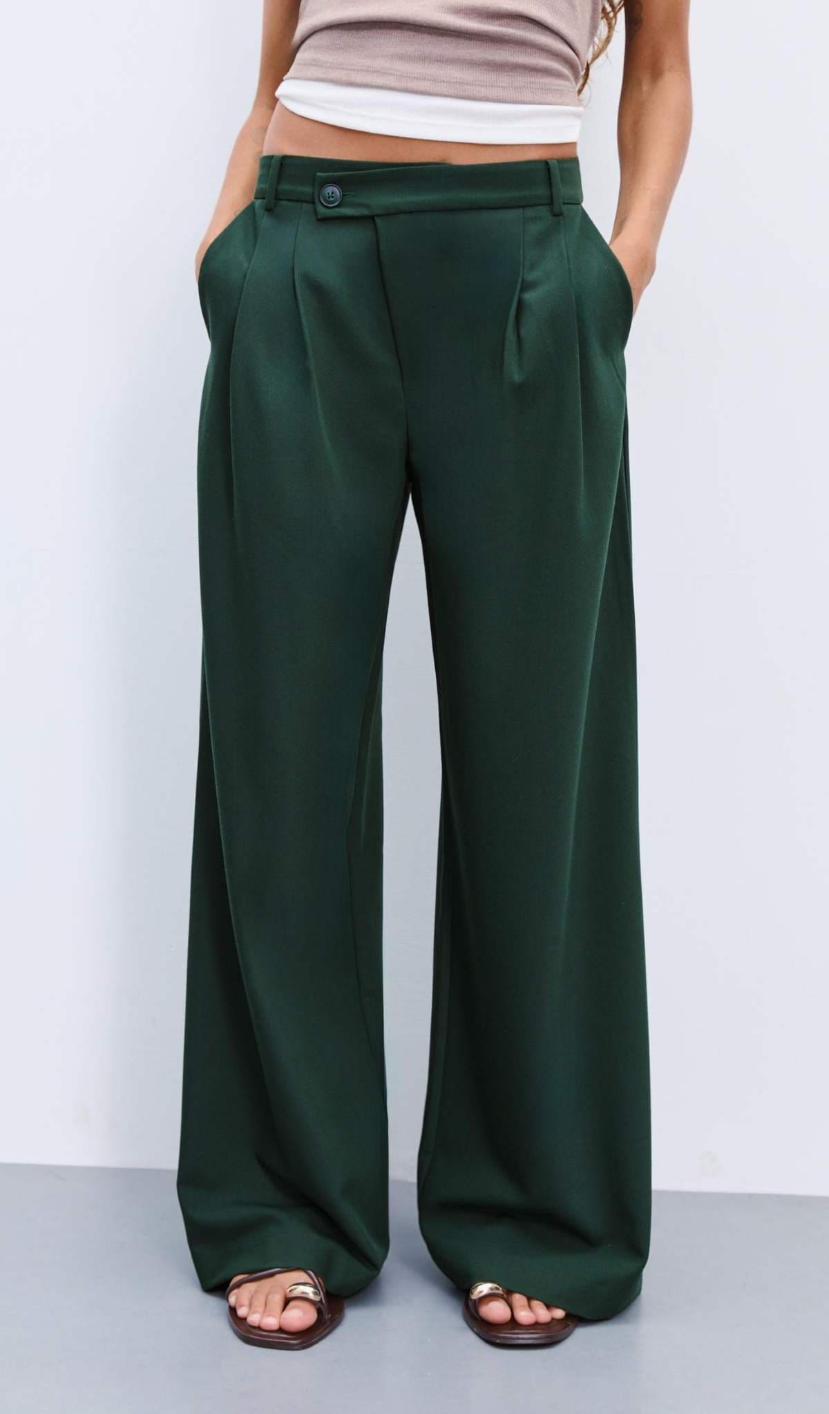 Pantalón vestir casual cintura cruzada de Stradivarius