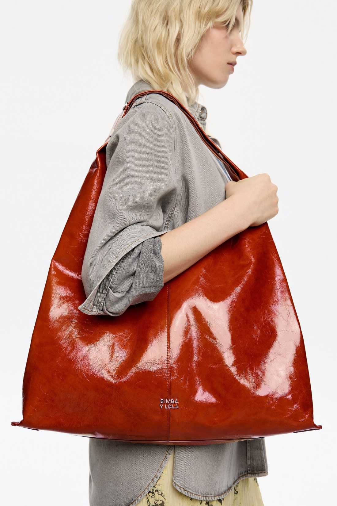 Bolso Paper Bikini maxi piel naranja quemado de Bimba y Lola