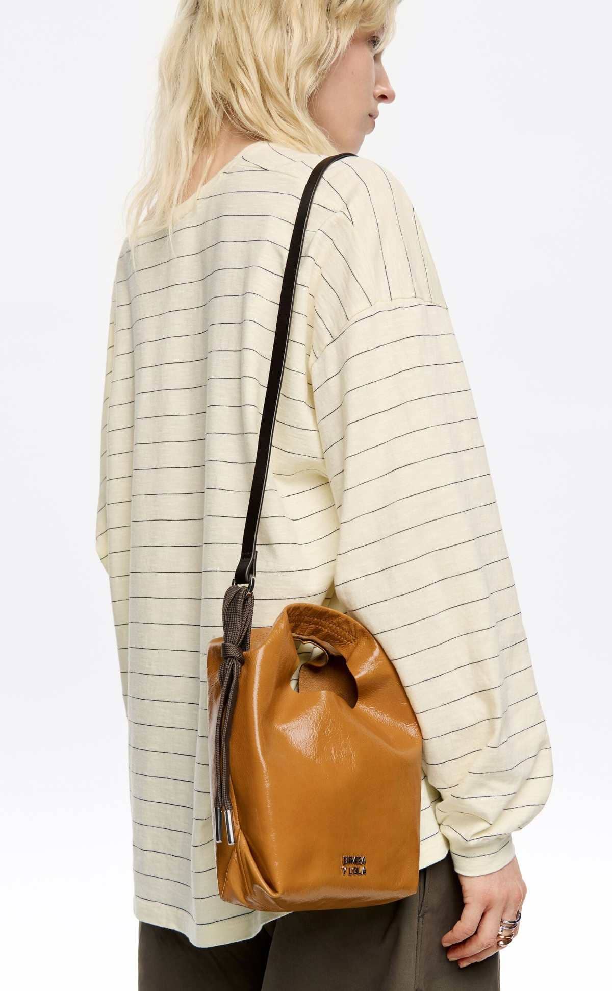 Bolso Paper mini piel caramelo de Bimba y Lola