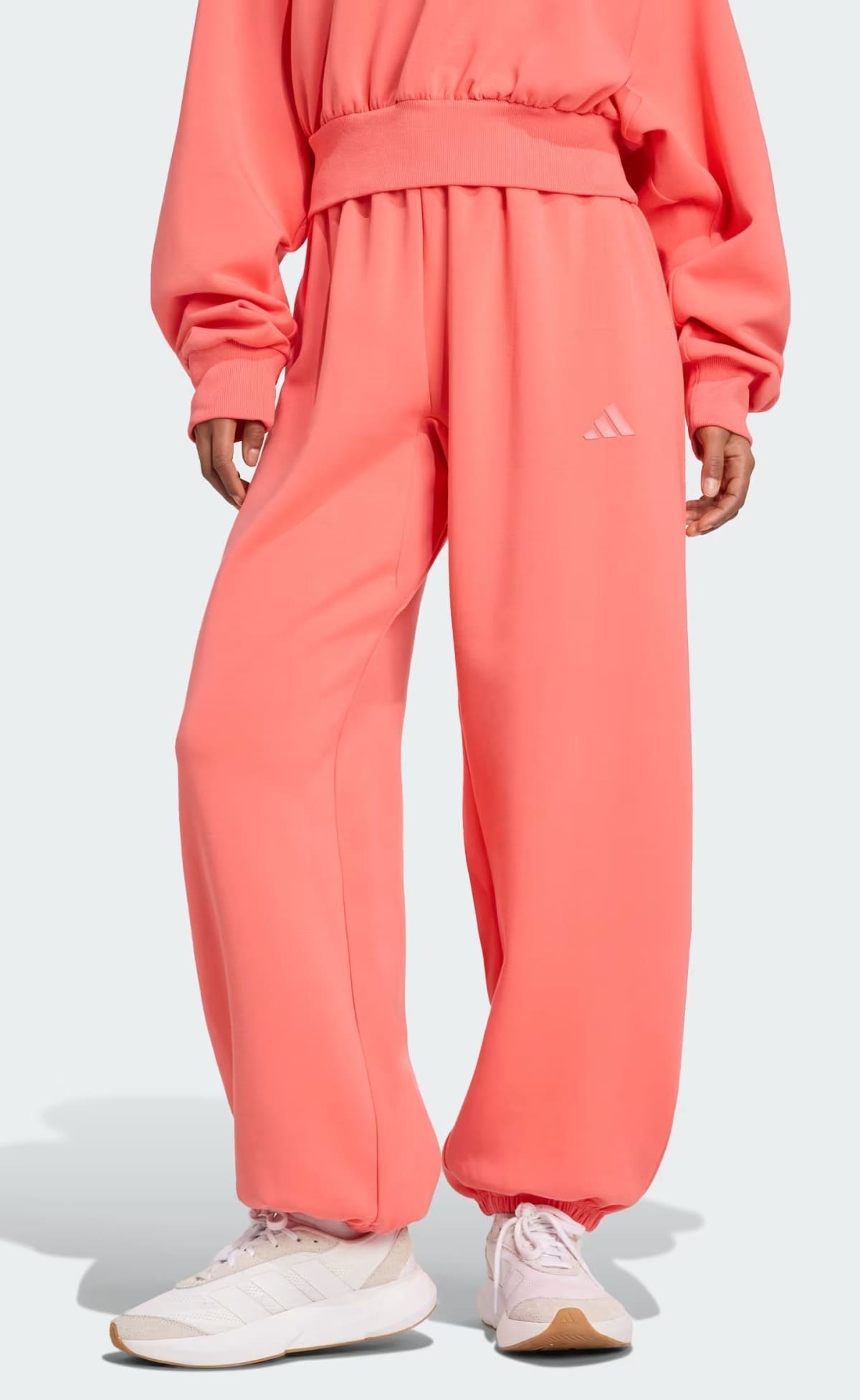El pantalón Soft Lux Loose de Adidas