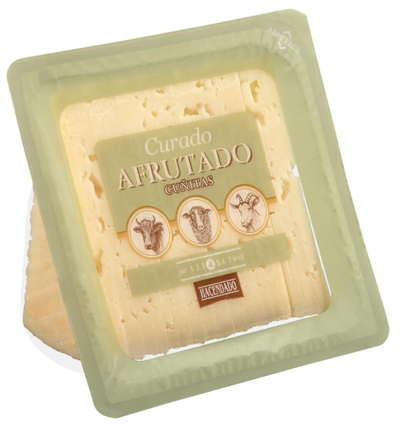 Queso curado mezcla afrutado Hacendado cortado en cuñitas