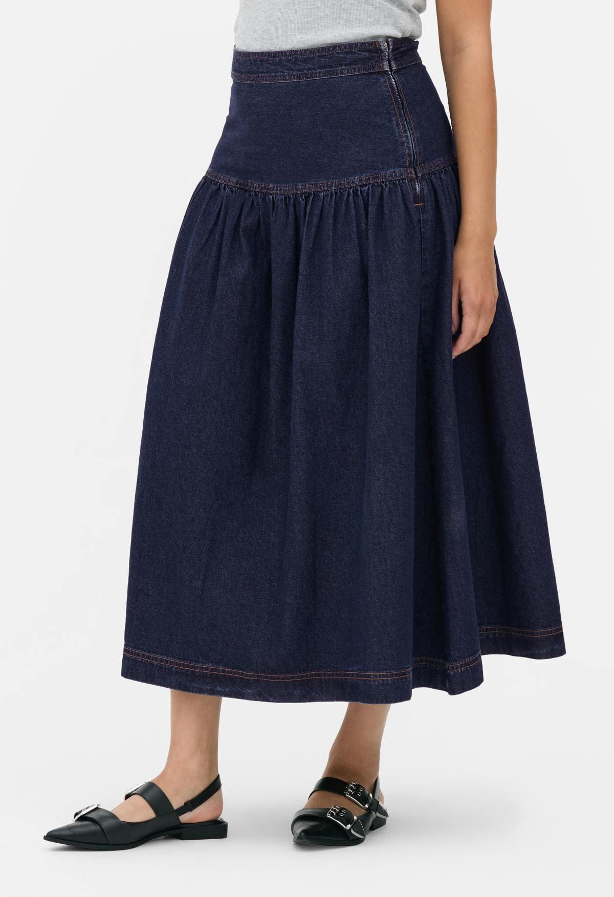 Falda vaquera midi de corte evasé de Primark