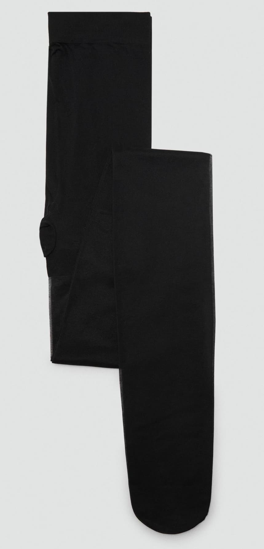 Las nuevas medias finas veladas en color negro de Mango