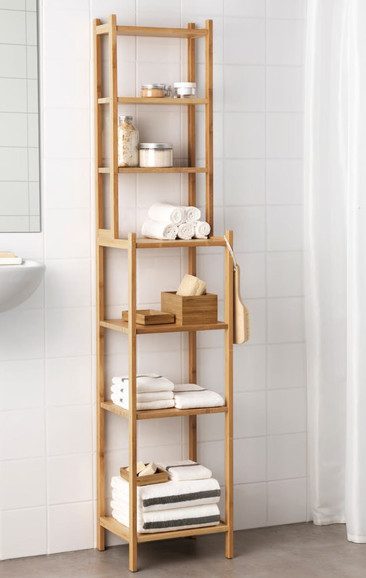 Estantería alta de baño de la serie RÅGRUND de Ikea