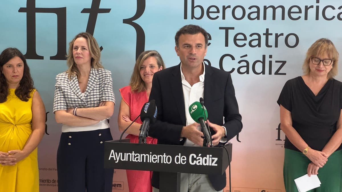 El alcalde de Cádiz, Bruno García, durante su intervención (3)