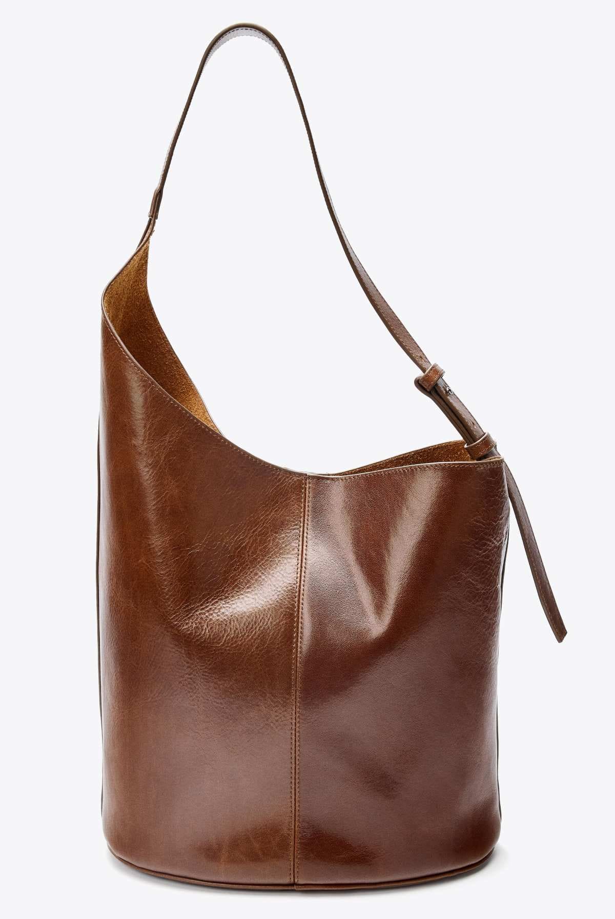 Saca piel asimétrica de Zara