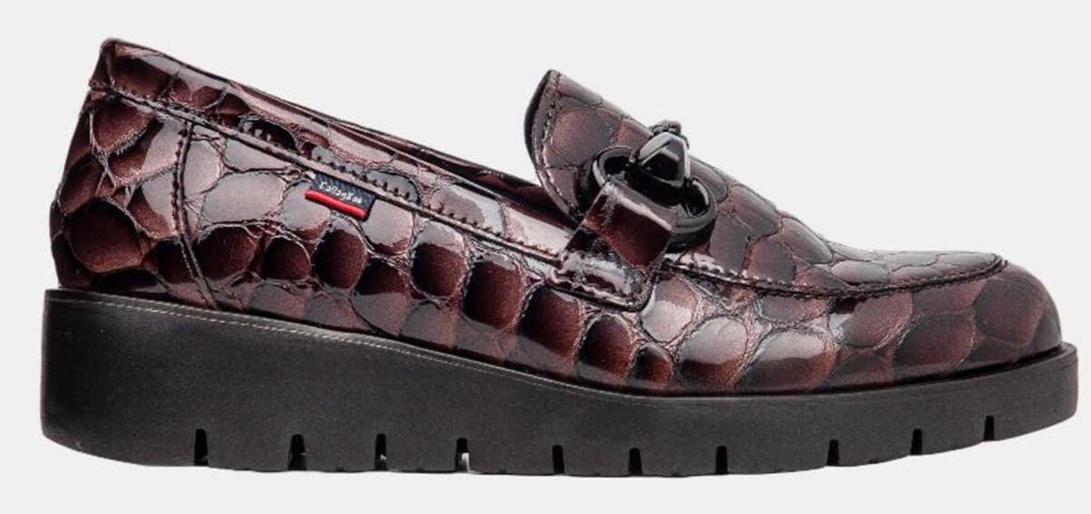 Mocasines con adorno y suela de cuña