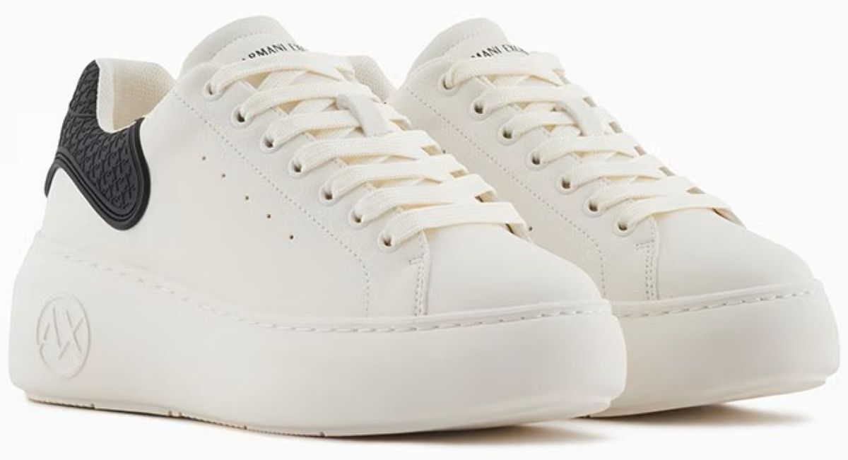 Zapatillas con plataforma y logo Armani Exchange de El Corte Inglés