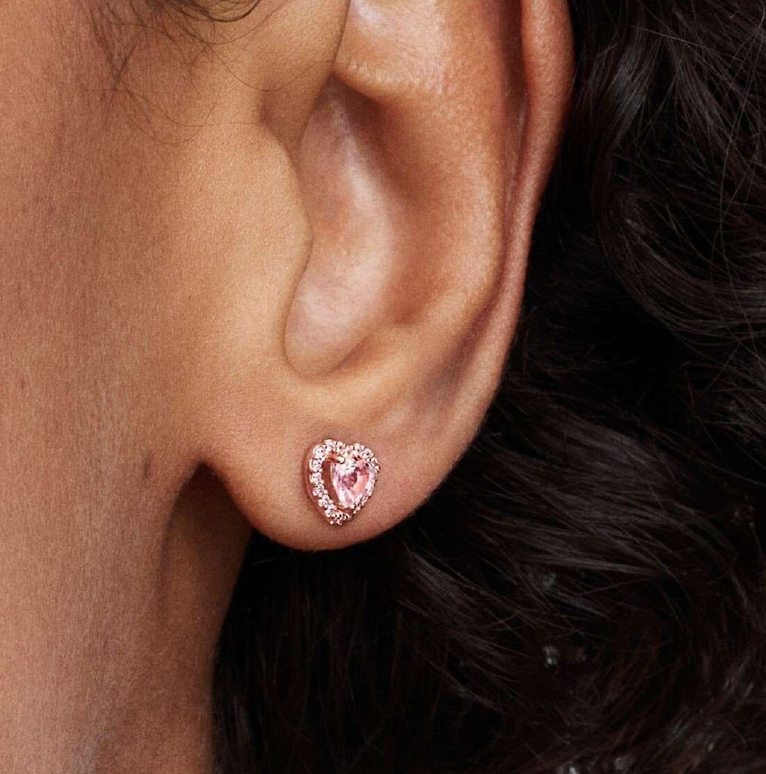 Pendientes de Botón Corazón Elevado Rosa de Pandora