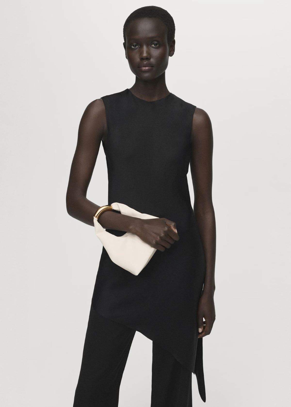 Top satinado asimétrico, Mango