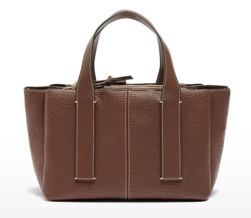 Bolso de hombro estilo shopper abierto con llavero extraíble en liso