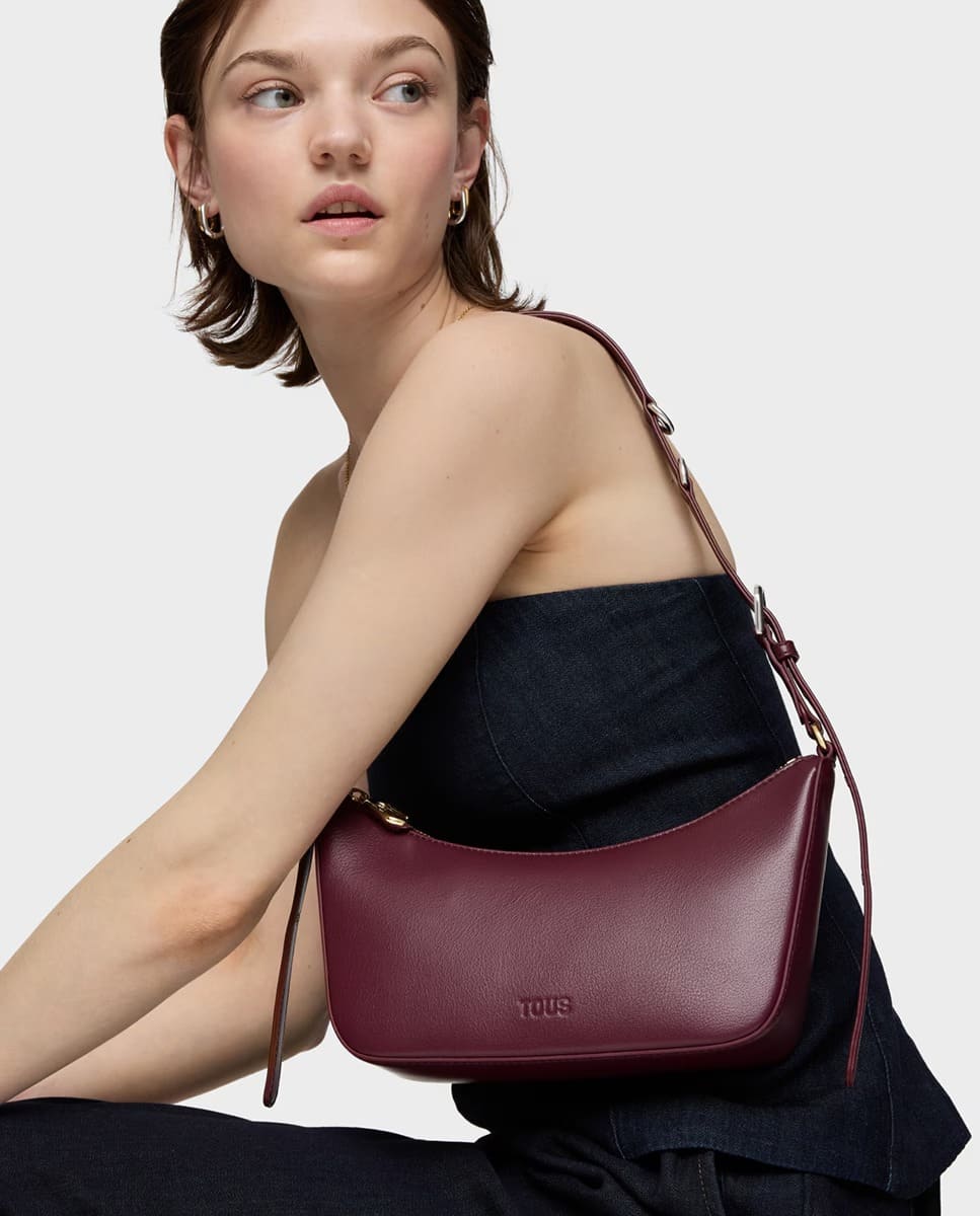 El bolso de hombro con asa larga ajustable de Tous en El Corte Inglés