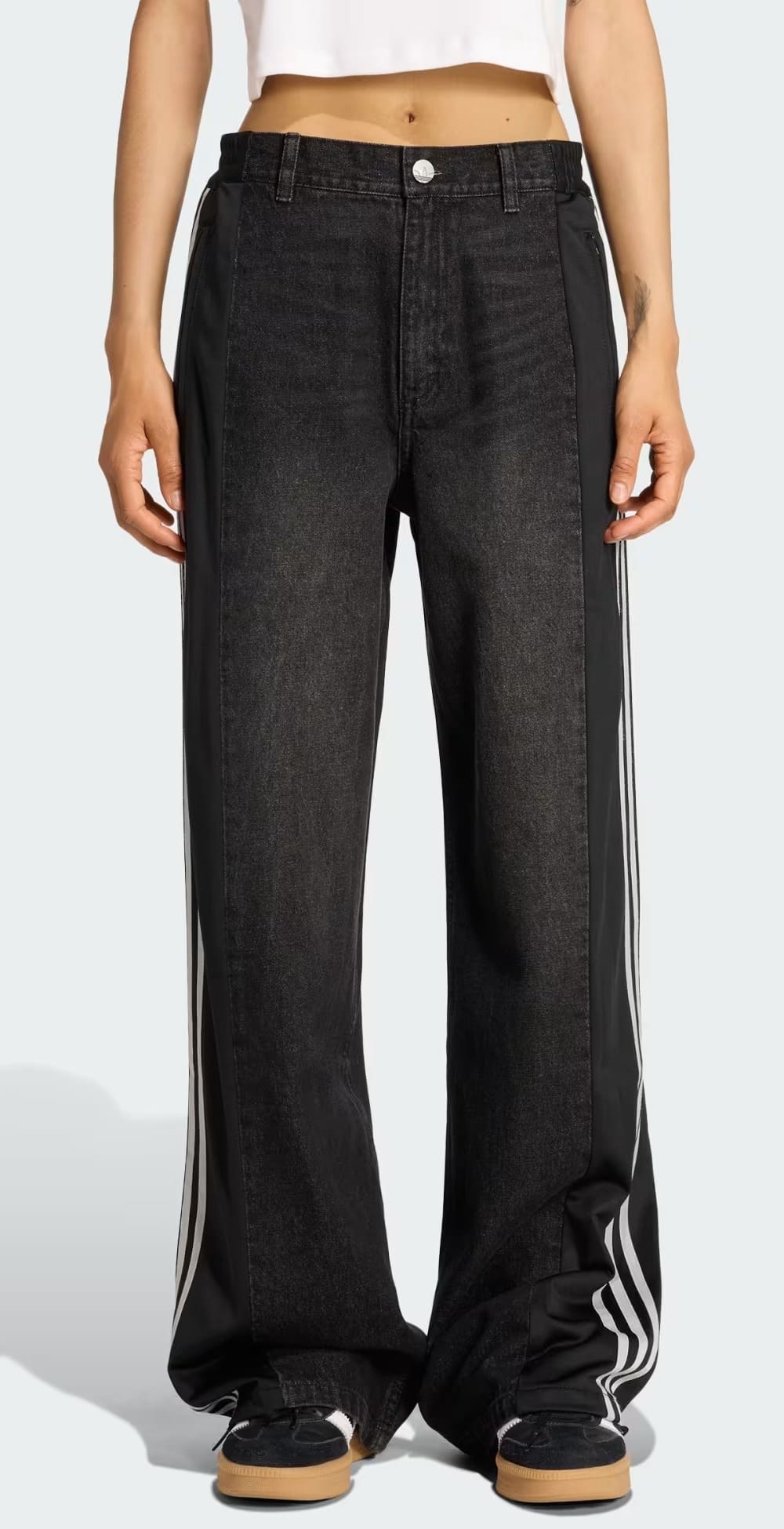 El nuevo pantalón Adidas Originals Athletic Dept Denim Firebird en color negro