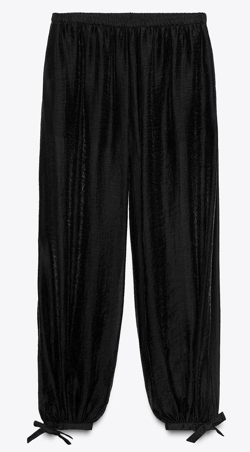 El nuevo pantalón bombacho con lazos ZW Collection en color negro de Zara