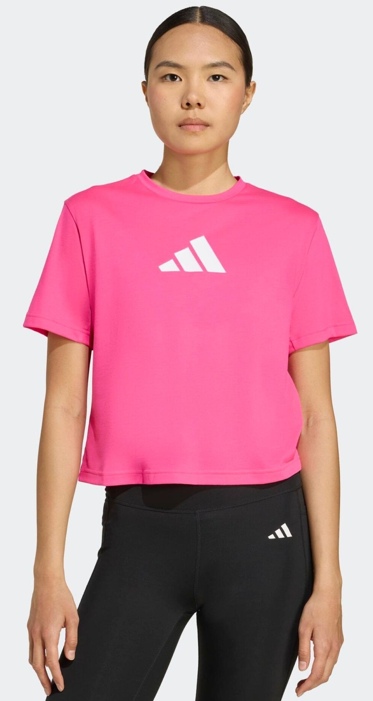 Camiseta crop top logo estampado Adidas de Decathlon