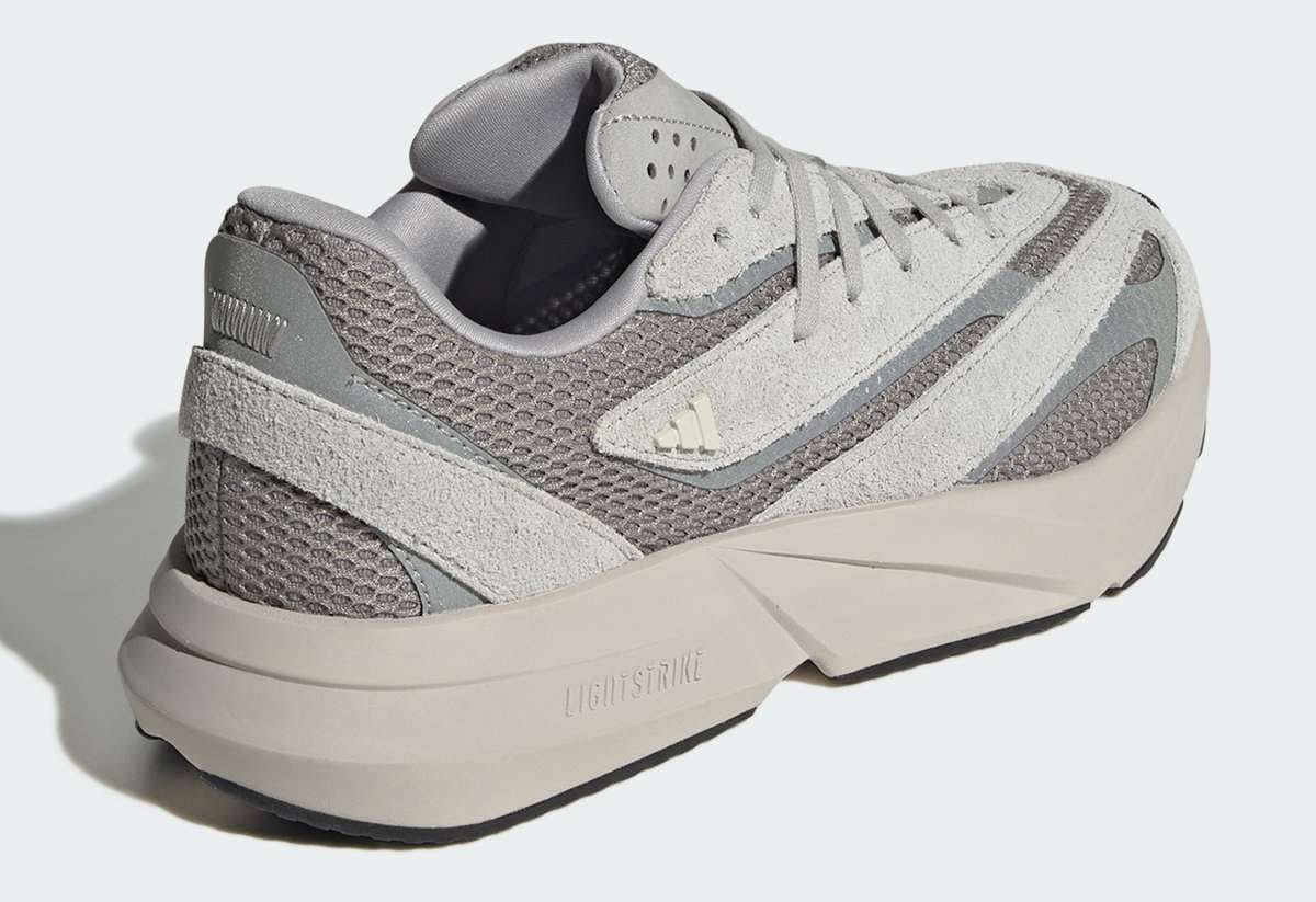 Lightblaze Shoes de Adidas