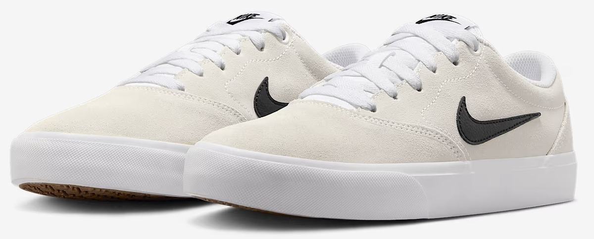 Las zapatillas para mujer Nike Charge Suede